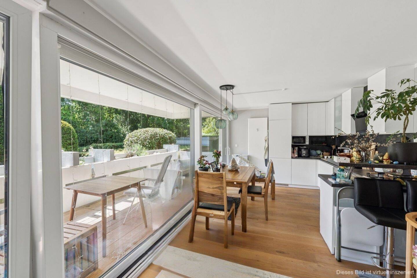 Bestlage in Solln- modernisierte & gut vermietete 3 Zimmer mit Süd-Balkonterrasse, EBK, Pool & Sauna