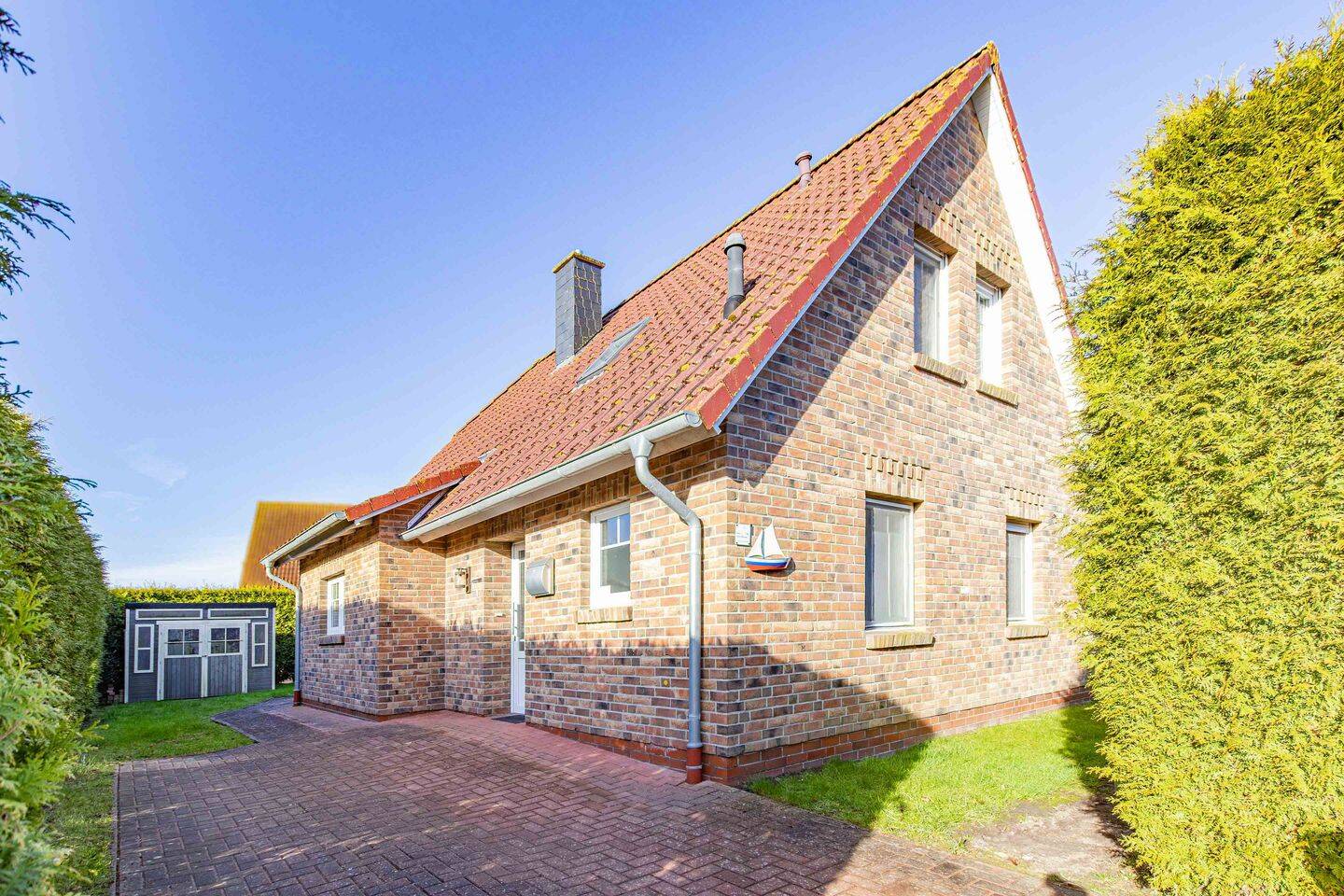 Friesenhaus in exklusiver Wohnlage von Greetsiel – Krummhörn – Bild 1 von 6