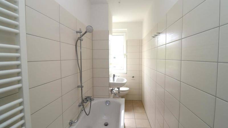 Nähe Klinikum... Kleine 3-Raumwohnung sucht MIETER – Chemnitz – Vorschaubild 2