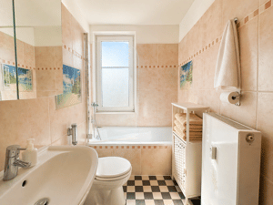 Kompakte Altbauwohnung im Hochparterre mit Süd-Balkon im herrlichen Zooviertel! – 40237 Düsseldorf – Vorschaubild 4