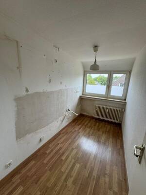 Gemütliches Zuhause für die ganze Familie - helle 3,5-Zimmer-Dachgeschosswohnung in Essen-Borbeck – 45355 Essen – Vorschaubild 9