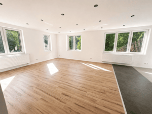 Komfortable Wohnung mit zwei Bädern, drei Zimmern und flexiblem Zusatzraum