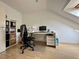 Freiwerdend! Traumhafte Wohnung mit Balkon und 2 Stellplätzen! – 53179 Bonn – Vorschaubild 7