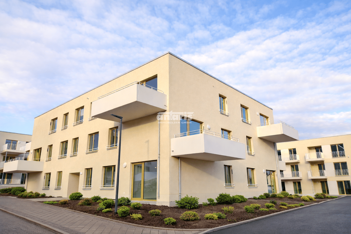 antaris Immobilien GmbH **Zuhause am Steigereck - 3-Raum-Wohnung mit Komfort** – 99096 Erfurt – Bild 1 von 9