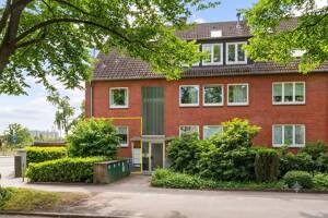 Hamburg-Wandsbek: Hochparterre mit Stellplatz, Balkon & Gartenanteil – 22041 Hamburg – Vorschaubild 3