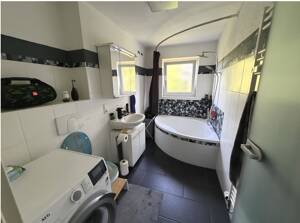 Exklusive 3-Zimmer-Wohnung mit zwei Balkonen, Alpenblick und hochwertiger Ausstattung in Weingarten