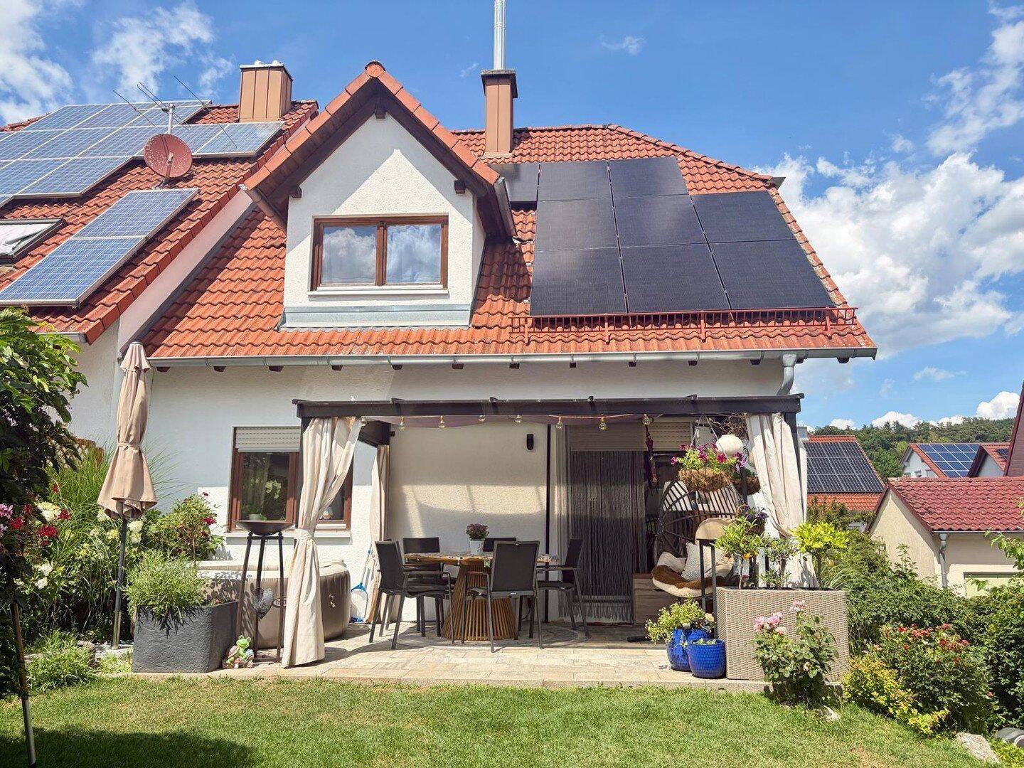 Moderne Doppelhaushälfte mit separatem Büro - Bereit für Ihren Einzug am Bodensee - Provisionsfrei