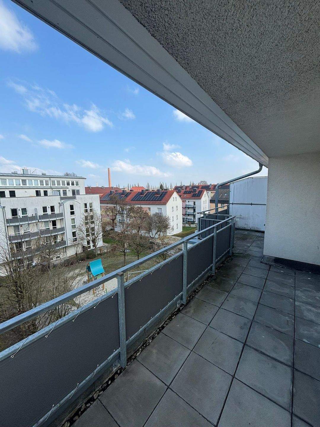 Penthouse-Wohnung mit großem Balkon in der Augsburger Innenstadt – Augsburg – Vorschaubild 3