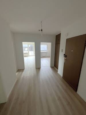 Ihr neues Zuhause: Renovierte 3-Zimmer-Wohnung mit Balkon – 22117 Hamburg – Vorschaubild 2