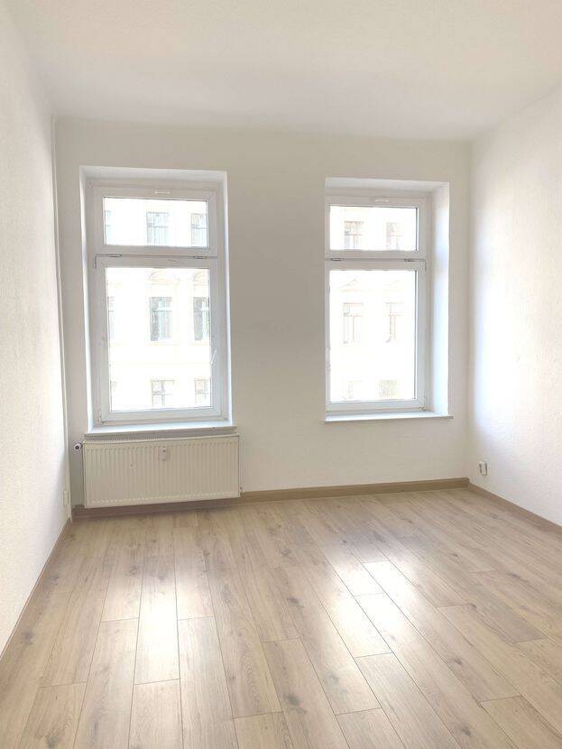 +++SCHÖNE 2-R. WHG. +TAGESLICHTBAD m. WANNE+++GROßZÜGIGE RÄUME ++++