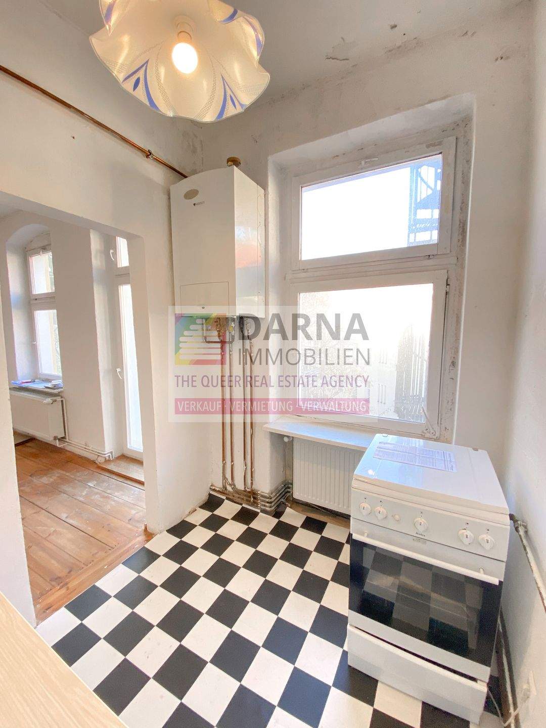 Charmante 2-Zimmer-Altbauwohnung mit großem Balkon und Blick ins Grüne – ruhig, hell und zentral in zentraler Lage im Kreuzberger Kiez – Berlin – Vorschaubild 9