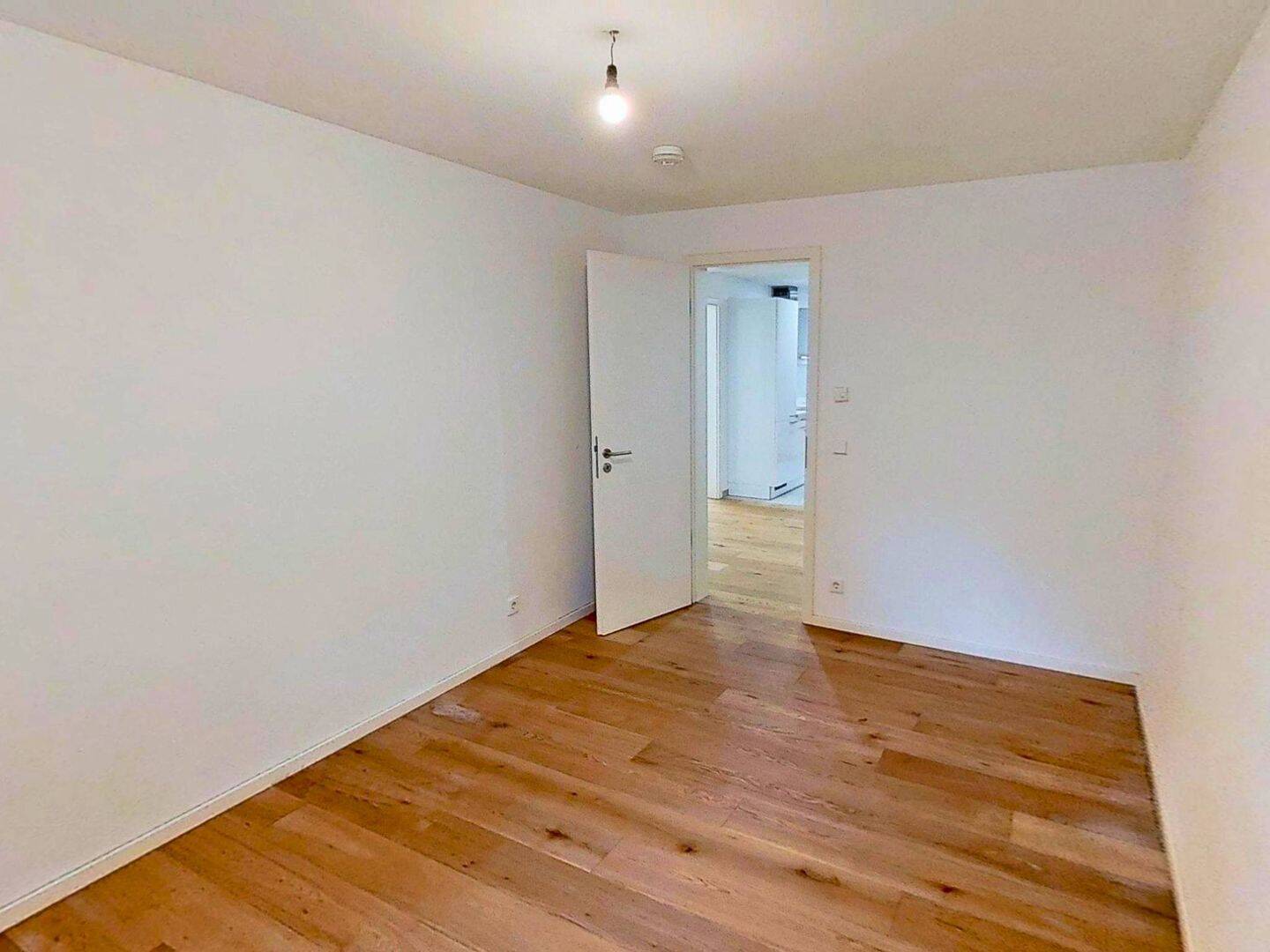 Moderne und geräumige 3,5-Zimmer-Wohnung mit TERRASSE und EINBAUKÜCHE im Stuttgarter Westen – Stuttgart – Vorschaubild 8