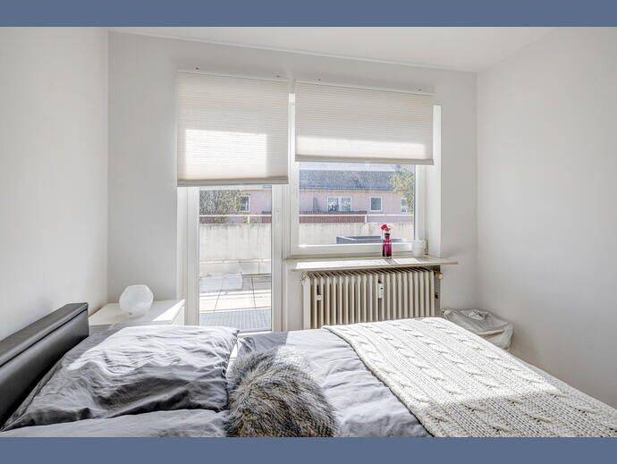 Möbliert: Helle Wohnung mit großer Dachterrasse – München – Vorschaubild 5
