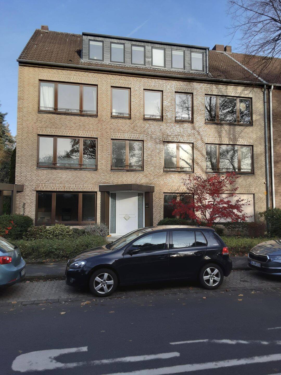 Attraktives Mehrfamilienhaus in bester Lage von Düsseldorf - Kaiserswerth!