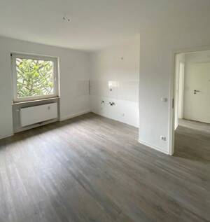 Komplett renovierte 2,5-Zimmer-Wohnung in Nähe City mit Balkon! – 45141 Essen – Vorschaubild 7