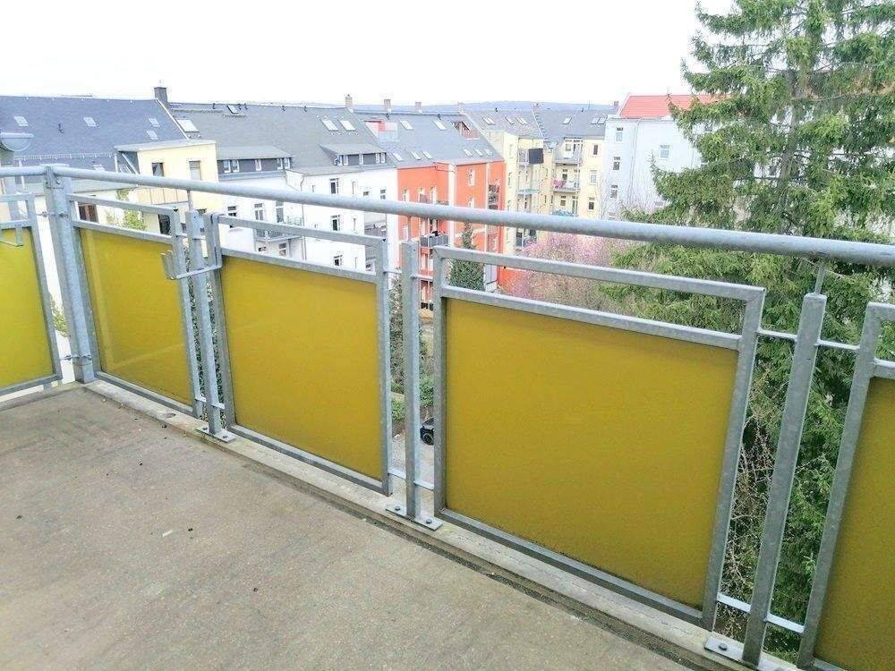 !! Dachgeschosswohnung mit Fußbodenheizung, Balkon, PKW-Stellplatz in ruhiger Nebenstraße !! – Chemnitz – Vorschaubild 6