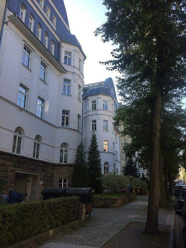 VERMIETETE 2-Raum Wohnung mit Einbauküche mit Balkon – Chemnitz – Vorschaubild 3
