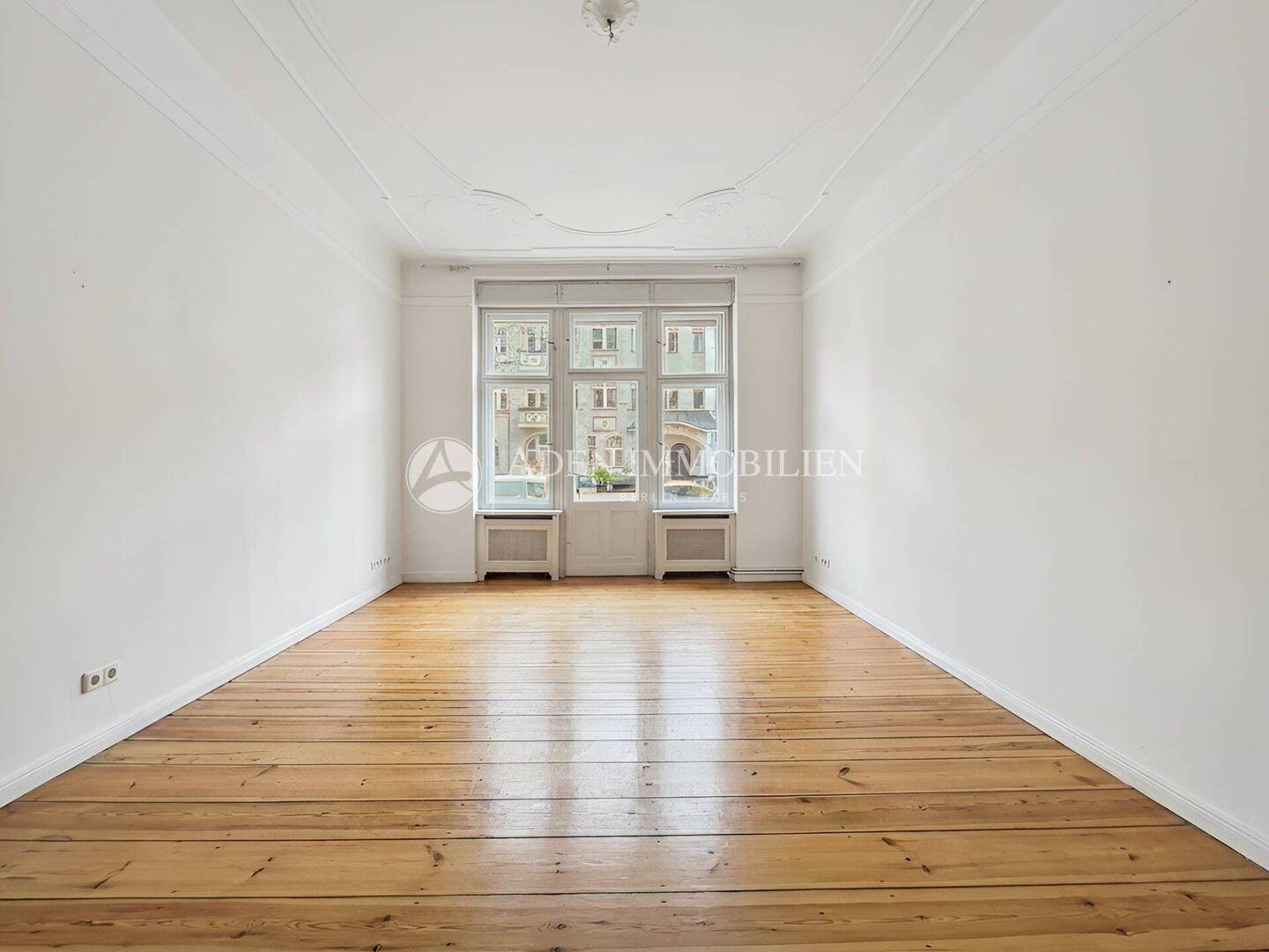 Stuck, Dielen & Flügeltüren: Altbau-Juwel in begehrter Seitenstraße am KuDamm! – Berlin – Vorschaubild 5