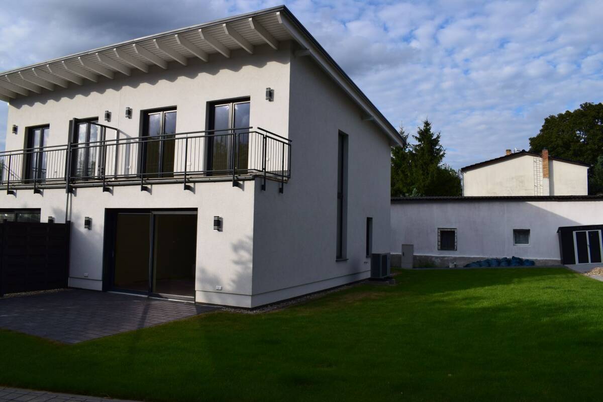 Jetzt auch mit PV Anlage und Speicher!!! - Energieeffizientes DH m. KFW 40 Förderung – 15562 Rüdersdorf bei Berlin – Bild 1 von 9