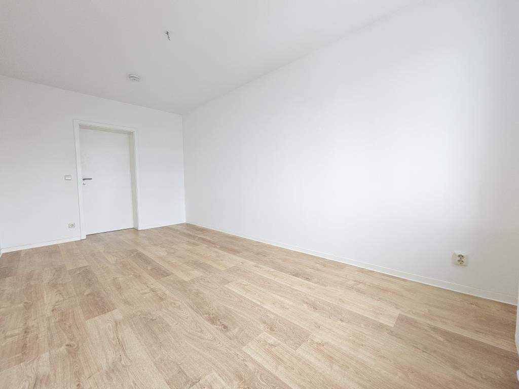 Frisch saniert + mehr Wohnung fürs Geld. – Chemnitz – Vorschaubild 9