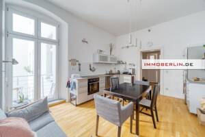 IMMOBERLIN.DE - Toplage! Klassisches Mehrfamilienhaus mit Ausbaupotential – 10557 Berlin – Vorschaubild 1