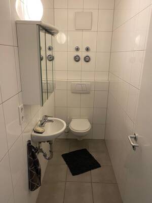 3,5 Zimmer-Wohnung mit sonnigem Balkon, EBK, in ruhiger Lage – 89231 Neu-Ulm – Vorschaubild 9