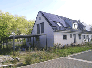 Attraktive Doppelhaushälfte mit großem Grundstück, Terrasse und Carport in gefragter Lage von 40593 Düsseldorf-Urdenbach