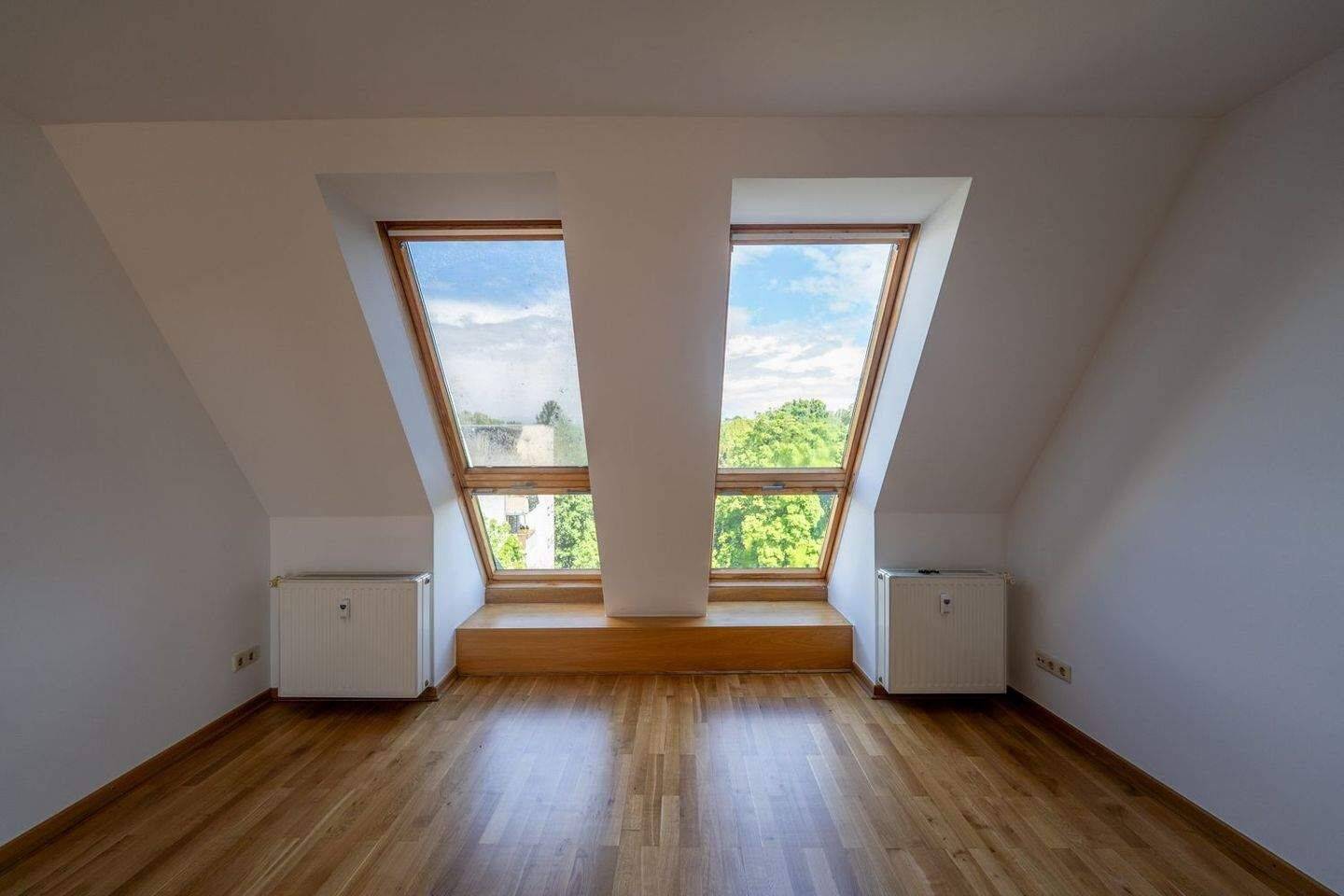 2-Zimmer Dachgeschoss-Wohnung mit Aufzug und Sonnen-Dachterrasse – Berlin – Vorschaubild 7