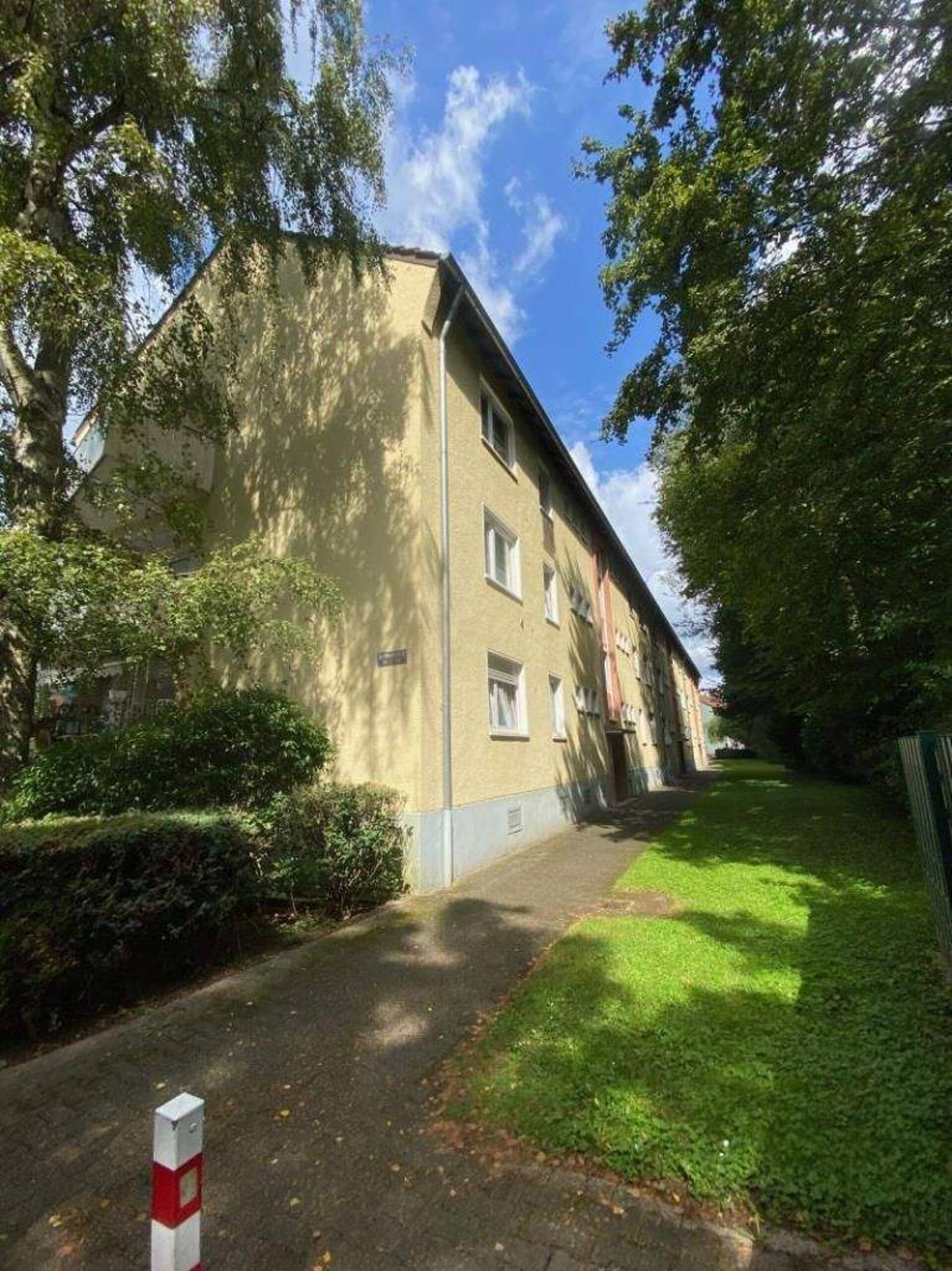 Erdgeschosswohnung in 51149 Köln mit 56,9 m² kaufen