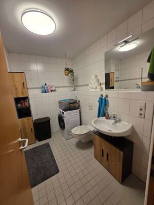 Helle 2-Zimmer-Wohnung mit Balkon & Tiefgarage – Top-Lage in der Neumarkter Altstadt – 92318 Neumarkt in der Oberpfalz – Vorschaubild 8