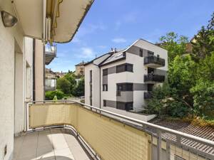 Stuttgarter Westen deluxe: Balkonvielfalt plus Einzelgarage mitten im urbanen Leben! – 70197 Stuttgart – Vorschaubild 5