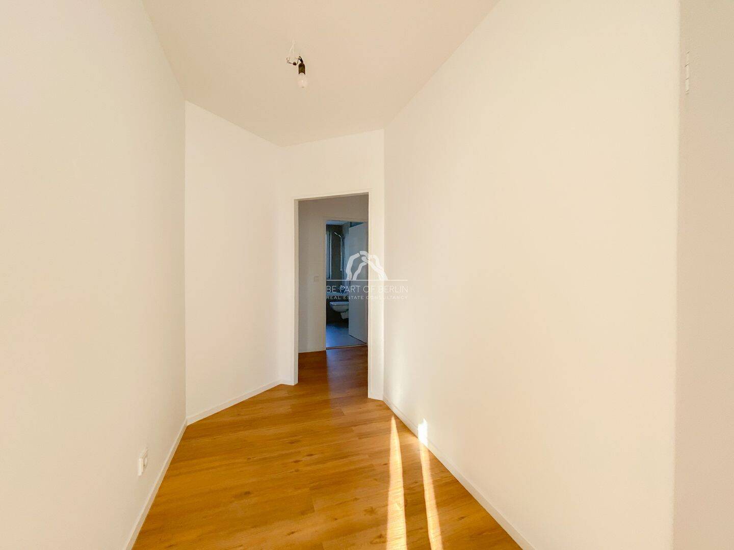 SANIERT | NAHE KURFÜRSTENDAMM | 5.OG | KLEINER BALKON | AUFZUG | 2 ZIMMER | PROVISIONSFREI | – Berlin – Vorschaubild 5