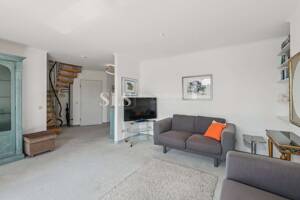 Helle Dachgeschosswohnung mit Loggia und viel zusätzlicher wohnlicher Nutzfläche im Dachgeschoss – 40470 Düsseldorf – Vorschaubild 7