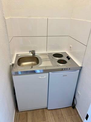 Großzügige 1-Zimmer-Wohnung Saniert mit schönem Ausblick, Aufzug, Stellplatz – 24103 Kiel – Vorschaubild 6