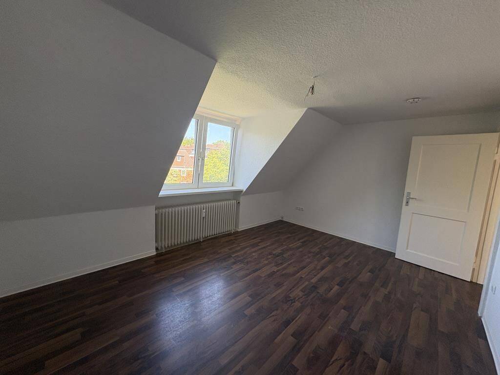Renovierte 3-Zimmer-Dachgeschosswohnung in Geestemünde – Bremerhaven – Vorschaubild 3
