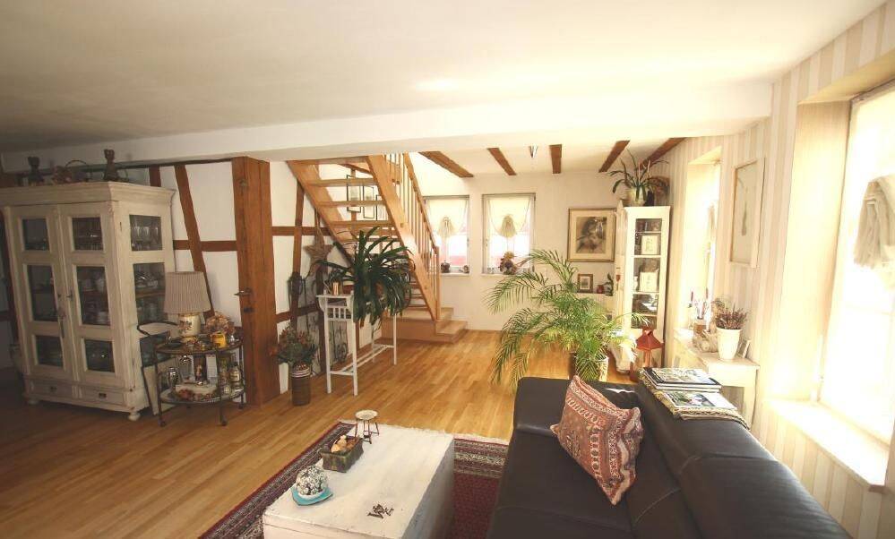 Altstadtlage Erfurt – ca. 150 m vom Domplatz, sonnige Maisonette- Etagenwohnung mit Balkon, Wohlfühl- Oase & Ambiente, 4-5 Zimmer – Erfurt – Vorschaubild 2