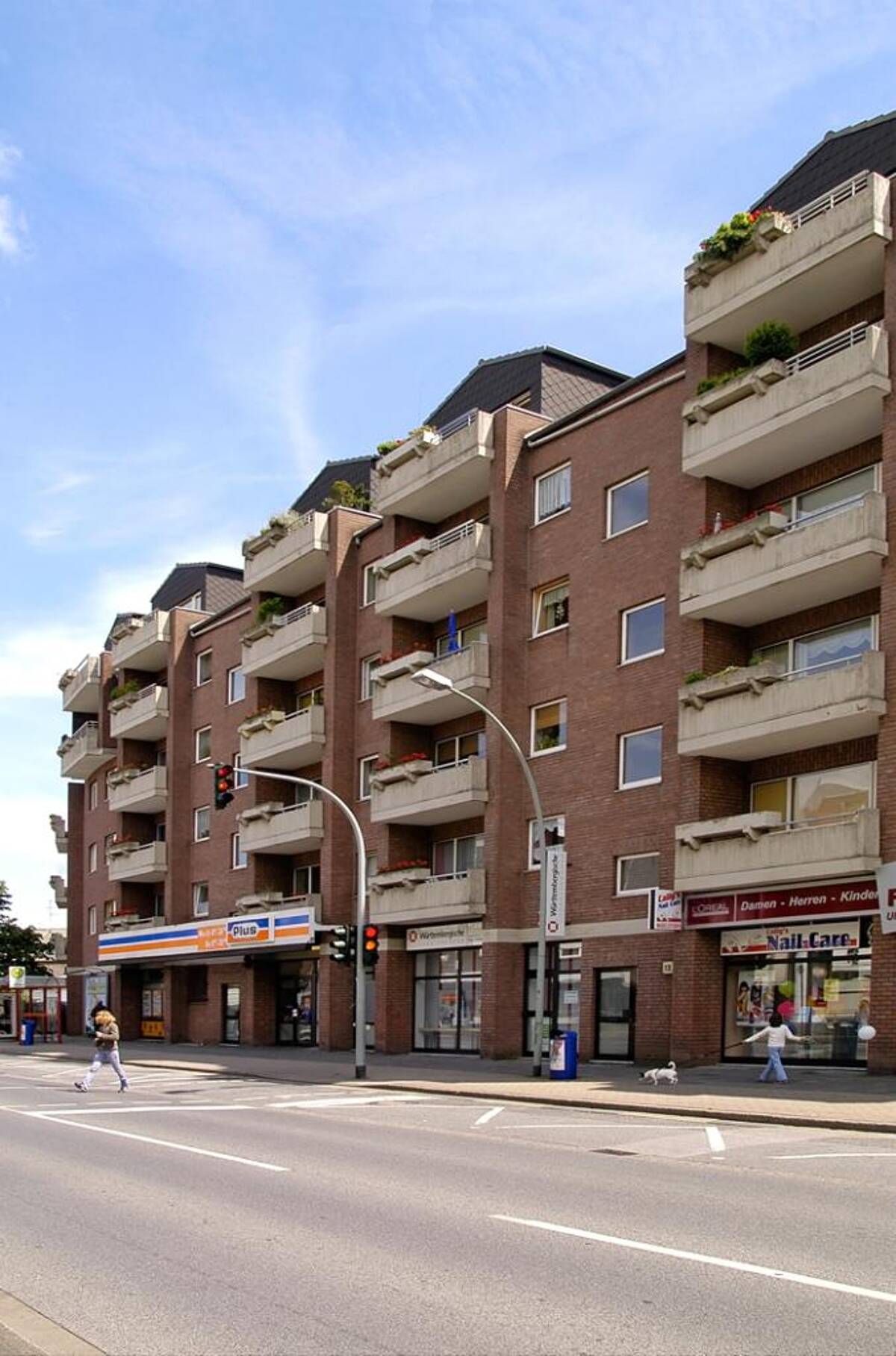 2-Zimmer-Wohnung mit großer Terrasse und Blick über Alt-Homberg – 47198 Duisburg – Bild 1 von 4