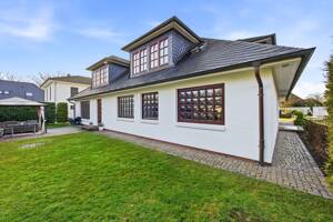Zwei Wohnungen und Praxisfläche - großzügige Villa mit flexiblen Möglichkeiten – 22397 Hamburg – Vorschaubild 2