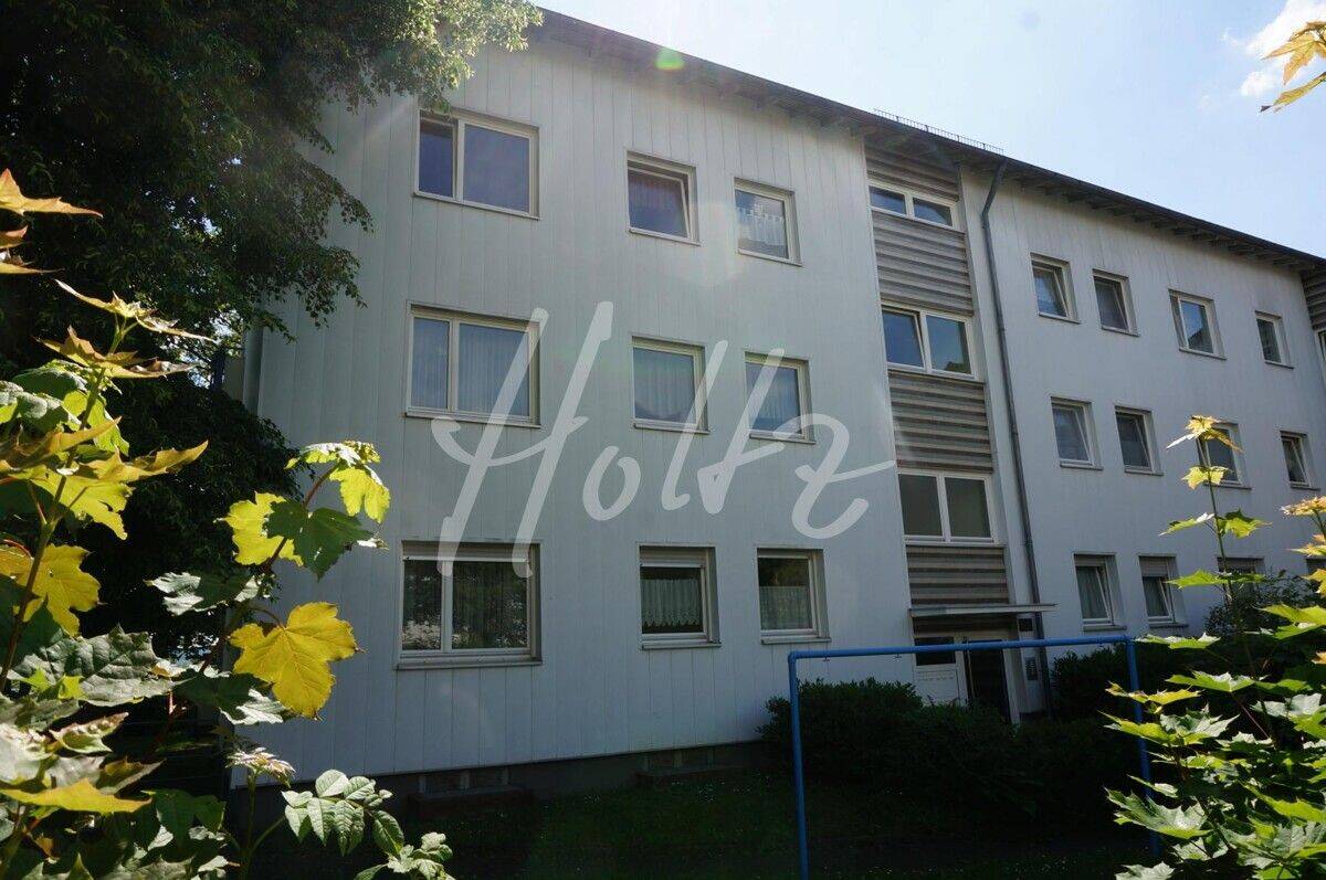 Kurzfristig Einziehen - kleine 4-Zimmer-Wohnung in Amberg !!