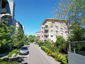 Perfekt gelegen & vermietet: 2-Zimmer-Wohnung mit Potenzial – 79100 Freiburg im Breisgau – Vorschaubild 2