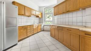 Stilvolle Altbauperle mit Balkon & EBK - großzügige 3 Zimmer Wohnung direkt an der U- Bahn – 13629 Berlin – Vorschaubild 3