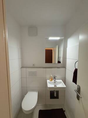 Gesamte Wohnung. Gesamtmiete: 2.280€ warm (Strom separat).” – 81375 München – Vorschaubild 8