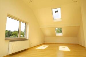 Dachgeschoßwohnung, sonnig mit großer Südterrasse, 3 Zi, Kü, Bad und GWC im Herzen von Laurensberg, Nähe Campus – 52074 Aachen – Vorschaubild 6