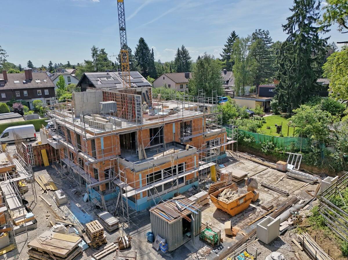 Bezug in 2026! keine Vorfinanzierung! Neubauprojekt: Für Gartenliebhaber: Erdgeschoss-Whg. (Nr. 3) - Helle 2 Zimmer zzgl. Hobbyraum! – 81825 München – Bild 1 von 9