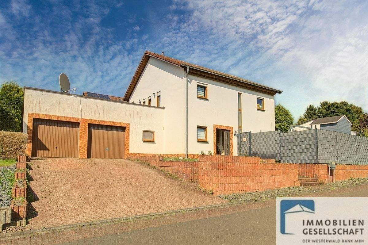 Wohnen mit Weitblick! Einfamilienhaus mit großer Dachterrasse! – Dürrholz – Bild 1 von 9