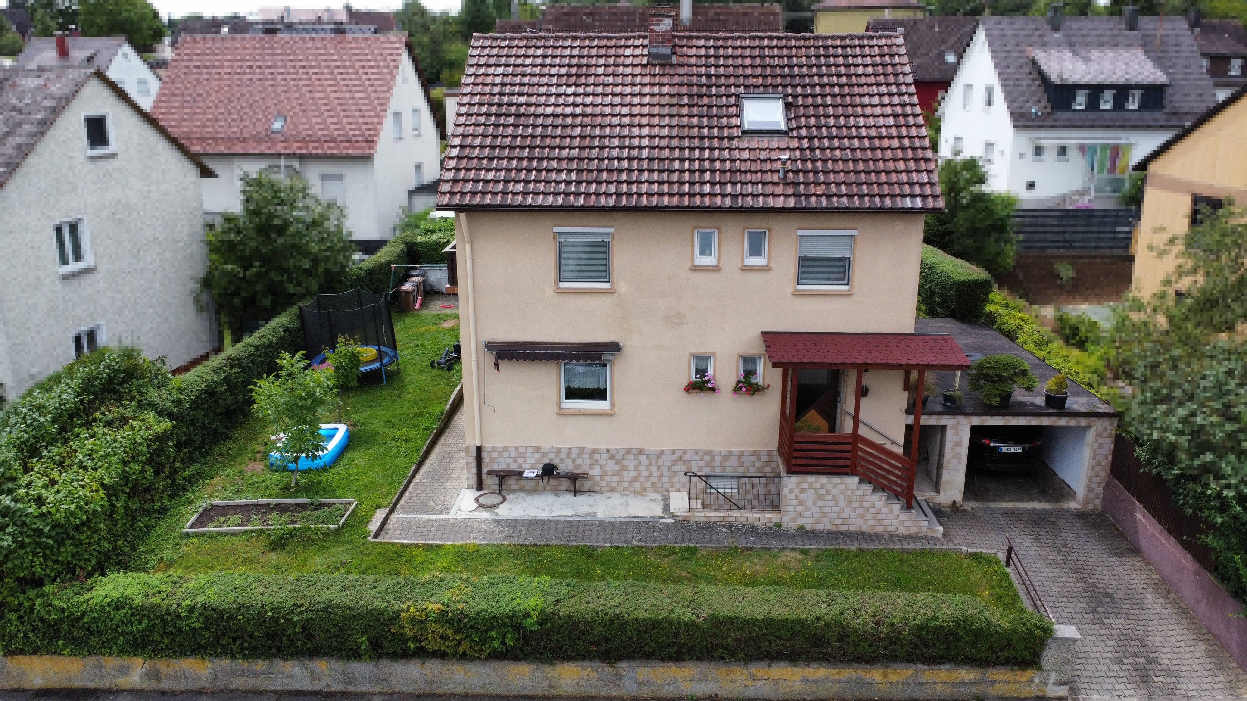 Attraktive Gelegenheit: Zweifamilienhaus mit Garten in Giengen – flexibel nutzbar für Eigennutzer & Kapitalanleger