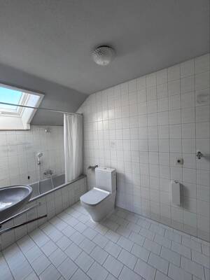 Leerstehende 2,5-Zimmer-Wohnung mit Balkon – 78247 Hilzingen – Vorschaubild 5