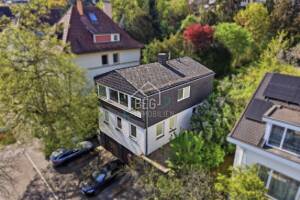 Flexibel nutzbares Wohn- und Geschäftshaus mit großem Garten und umfangreichen Parkmöglichkeiten