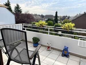 Helle 3-Raum-Wohnung mit Balkon und Stellplatz, ruhig gelegen in Duisburg-Bergheim