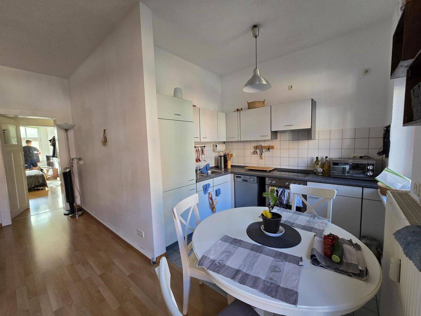 gemütlich, helle 3-Zimmerwohnung mit großen Balkon in zentraler, ruhiger Lage zu verkaufen. – Dresden – Vorschaubild 3